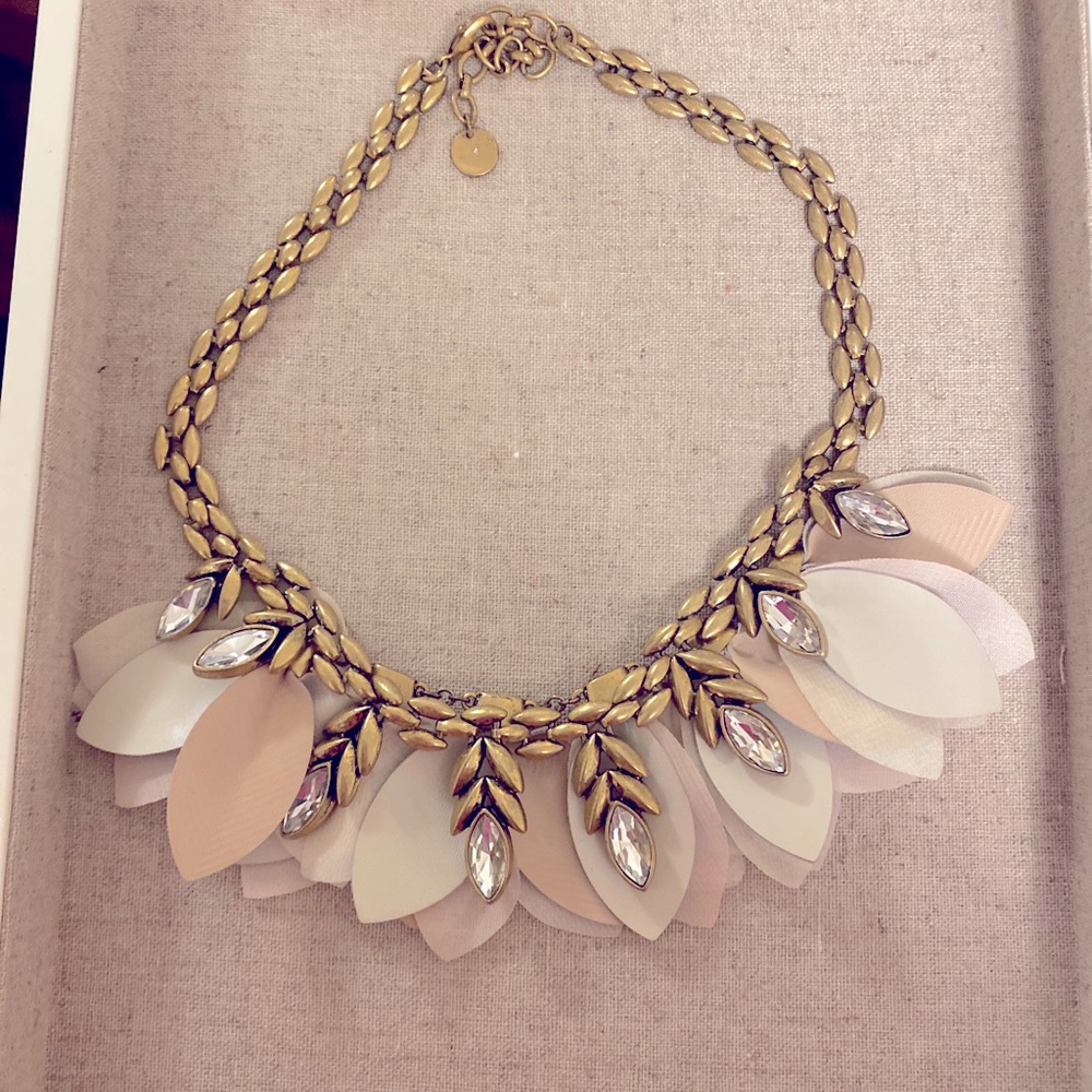 Stella & Dot Birdie Necklace (retired)